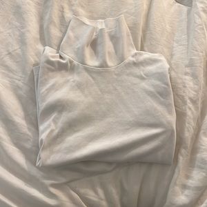 Uniqlo white turtleneck